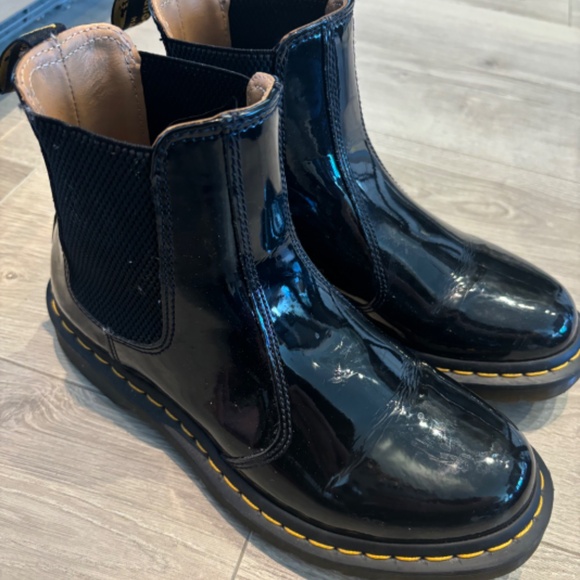 Patent Dr. Martins - Picture 2 of 3